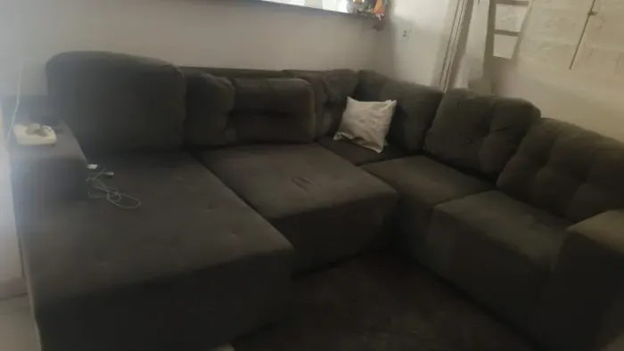Sofá 3 lugares e um retrátil