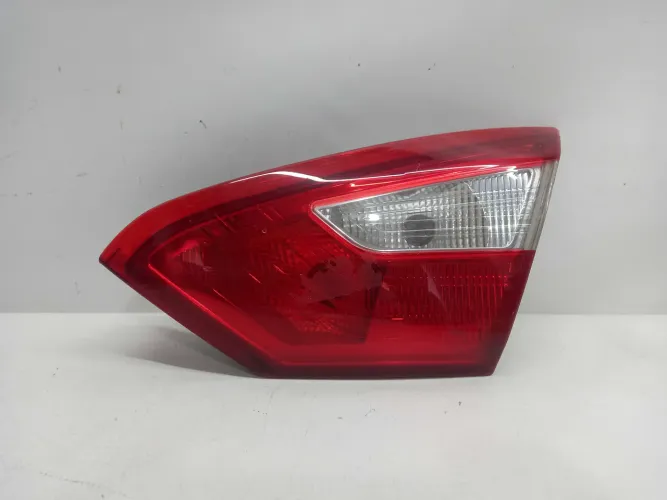 Lanterna Tampa Ford Focus Ld 2013 A 2015 Original Direito