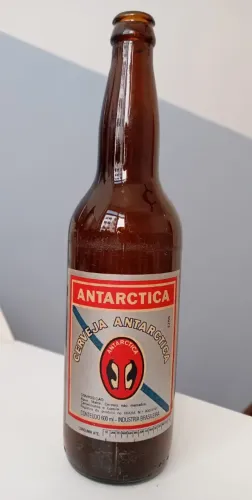 Garrafa de cerveja Antarctica 600ml