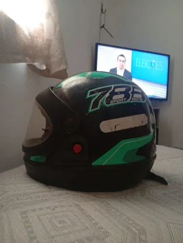 Capacete