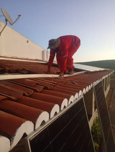 Eletricista geral , painéis solares , elétrica residencial Predial comercial 
