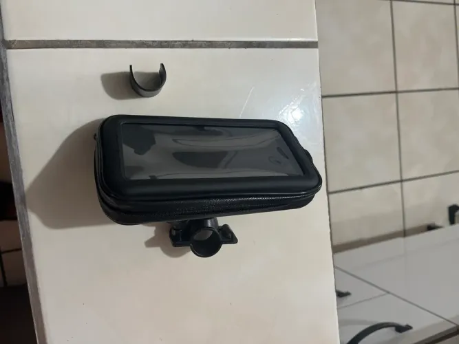Suporte de celular para moto