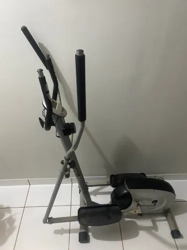 Bicicleta para exercícios (ELÍPTICO)