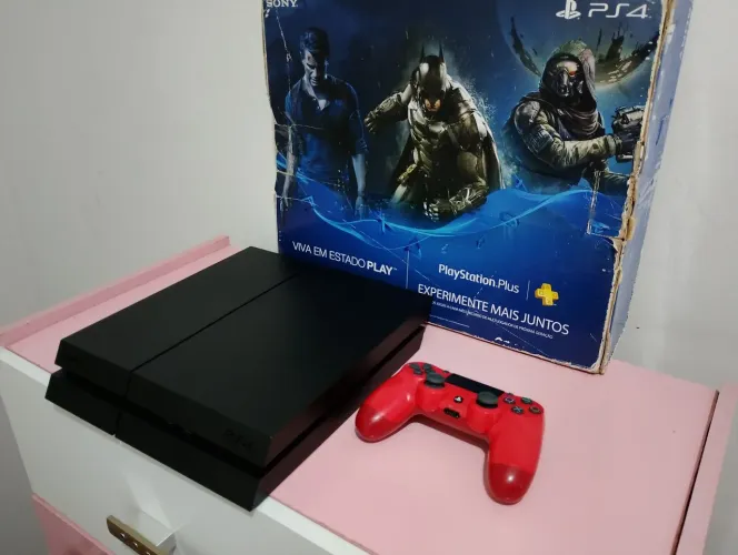 PS4 - em ótimo estado!