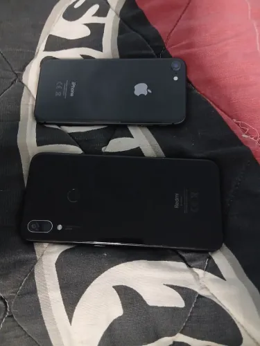 Celulares e 2 monitores