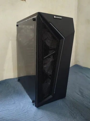 Gabinete Hayom com 4 fans RGB inclusas