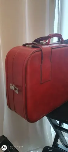Mala Couro! Clássica!
