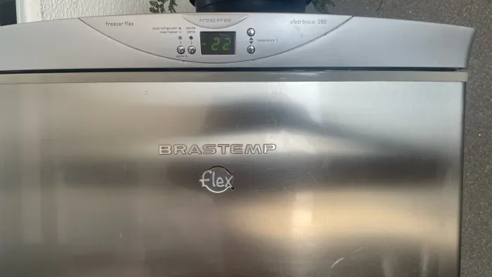 Vendo Freezer vertical Brastemp Frost Free
