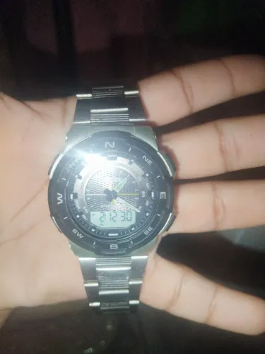 Relógio SKMEI com garantia, semi novo em excelente estado