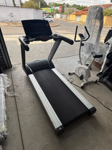 ESTEIRA PROFISSIONAL USADA - COM INCLINAÇÃO - COM GARANTIA - PARCELAMOS NO CARTÃO