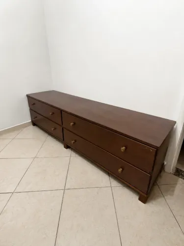 Móvel Aparador / Rack em Madeira Maciça - 2,11 m de Comprimento