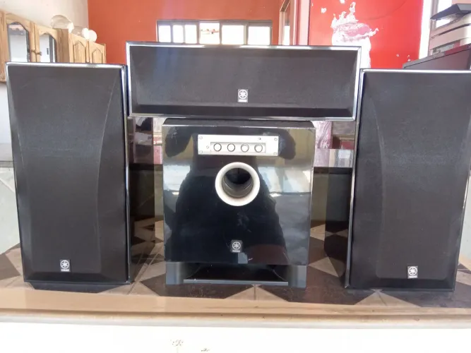 Home theater conjunto de caixas Yamaha com sub ativo