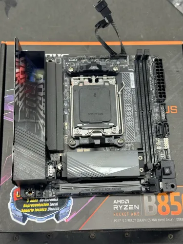 Placa Mãe B850i AORUS PRO Wifi7, bluetooth, nova!