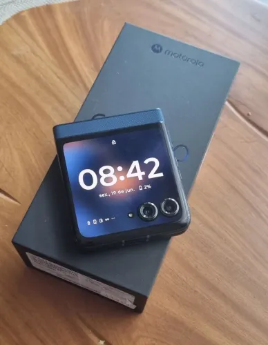 Motorola Moto Razr 60 256gb 12gb NOVO na caixa sem uso