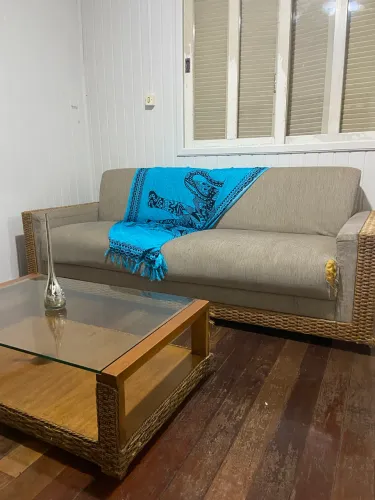 Sofá e mesa