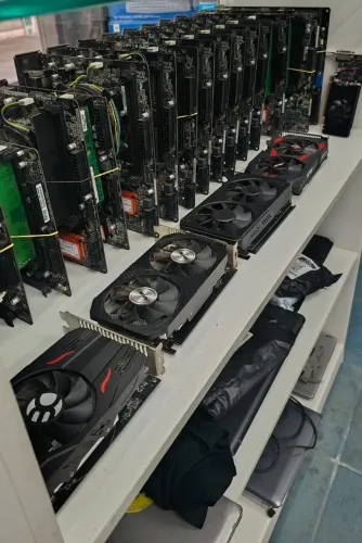 lote de peças de computadores