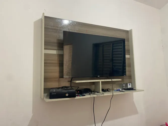 Vendo smart tv 43 Aoc + Rack