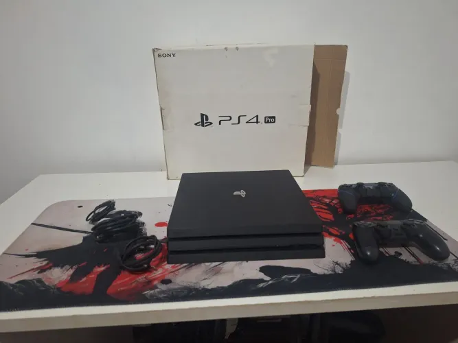 PS4 Pro + 2 Controles + Caixa Original e Cabos