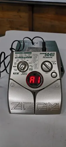 Pedaleira Multiefeitos Zoom 504II Acoustic (Completa na Caixa)