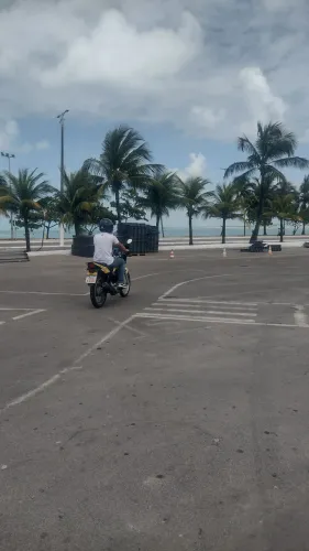 Instrutor de trânsito credenciado pelo Detran