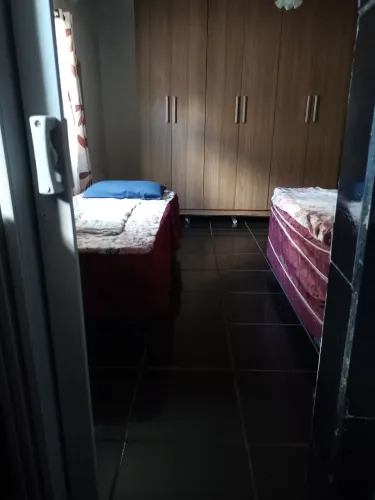 Alugo 1 casa