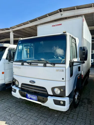 FORD 816 CARGO 4x2 2017 ( SOMOS LOJA )
