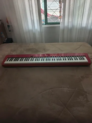 Piano Digital Casio Privia PX-S1100 (Cor vermelha)