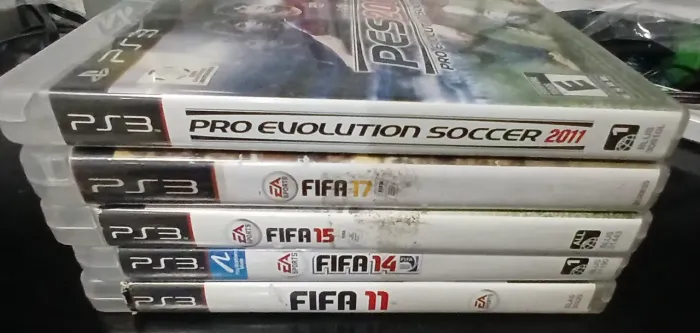 Lote jogos ps3 Fifa 11,14,15,17 e pes 2011 