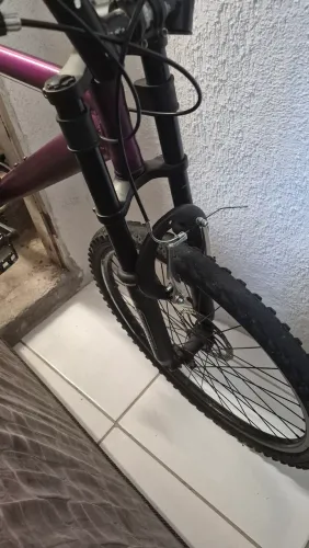 Bike montadinha excelente estado