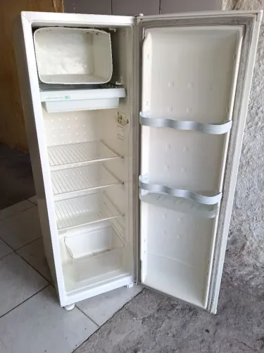 Geladeira Consul Palito 240 litros 