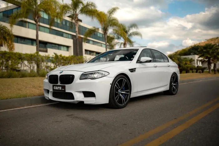 BMW M5 4.4 560cv Bi-turbo Aut. 2013