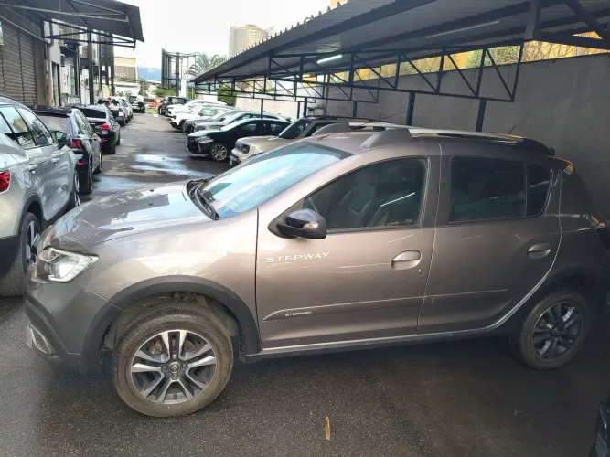 Renault Stepway Iconic Flex 1.6 16V Aut. 2024
