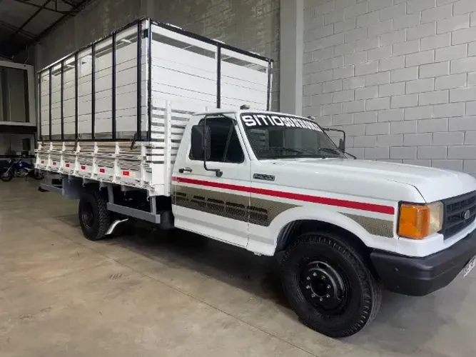 Ford F-4000 3.9 Turbo Intercooler Diesel 2P Manual 1995