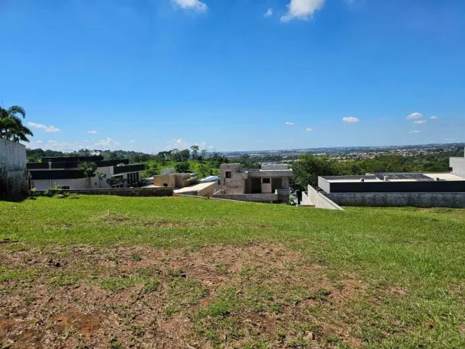 Lote à Venda 772 m² no Condomínio do Lago no Setor Condomínio do Lago 1 Etapa em Goiânia /