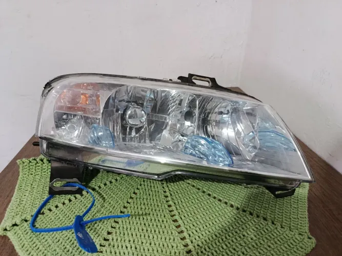 Farol Fiat stilo - plug redondo.