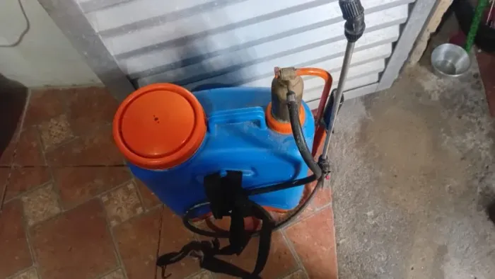 Bomba de veneno valor 200 contato * 
