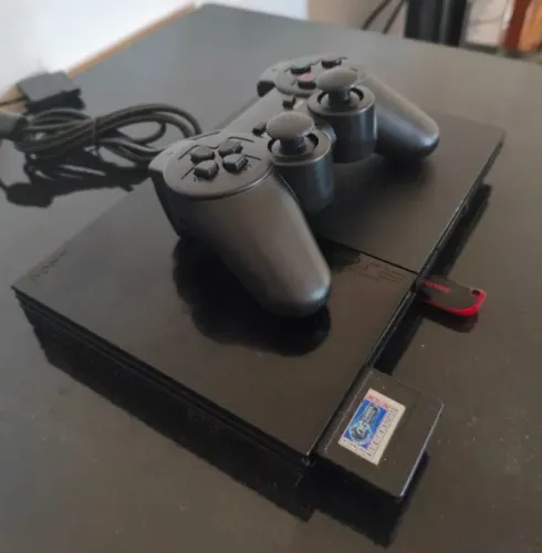 PS2 Slim em ótimo estado vários jogos