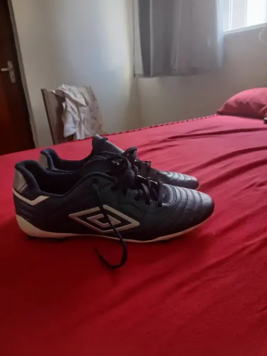 Chuteira umbro
