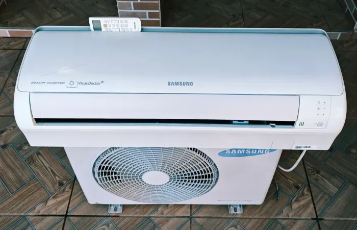 Ar Condicionado 9000 BTUs Inverter Samsung ( Instalação a Combinar )