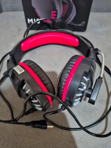 Fone de ouvido com microfone gamer