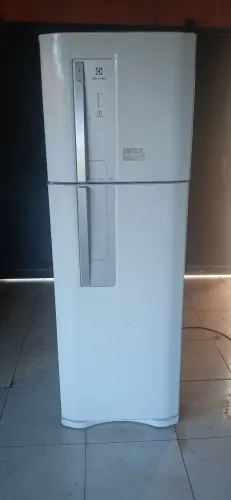 Geladeira Electrolux Frost freer