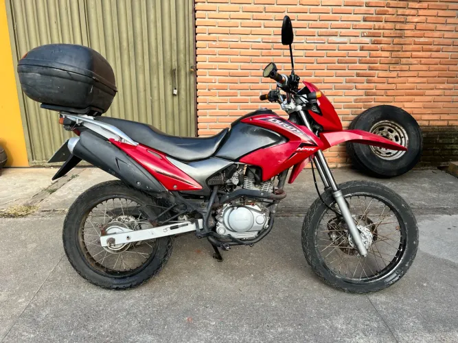 Honda Bross nxr 150 completa com baú