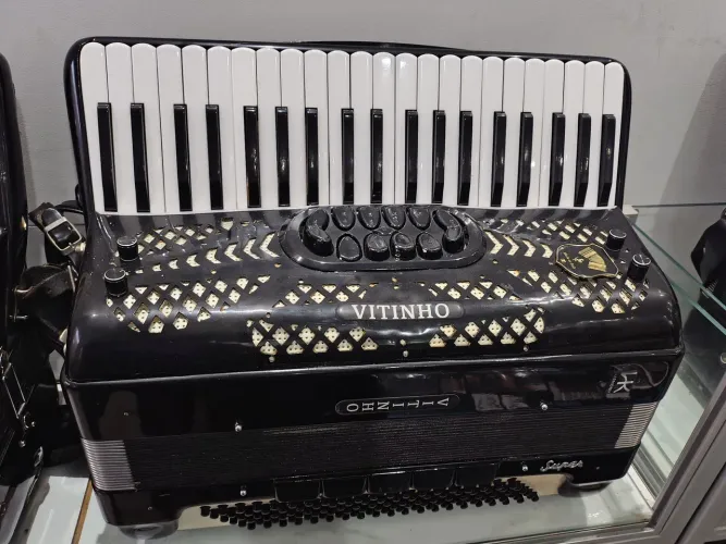 Acordeon Lira 120 baixos 