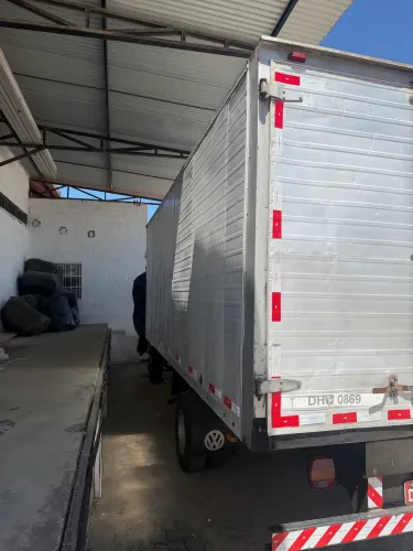Vendo Baú Seco