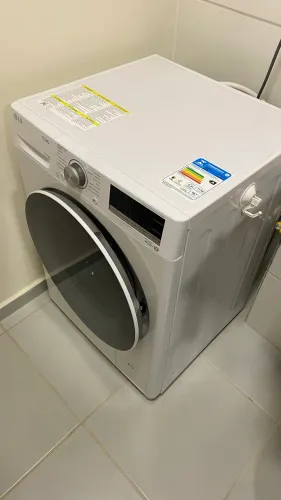 LAVA E SECA LG 11 KG VC4 