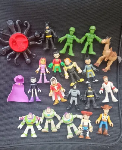 Imaginext <br>Vendo todos juntos ou a unidade <br>Sou da Baixada/ duque de Caxias <br>Não entrego