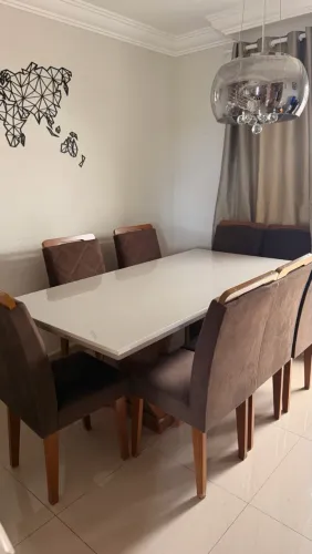 Conjunto mesa 8 cadeiras