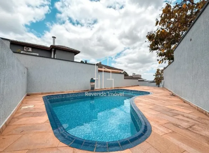 Casa para locação em Cotia-SP: 3 quartos, 3 suítes, 1 sala, 3 banheiros, 4 vagas de garage