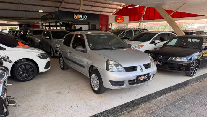 Renault Clio Hi-flex 1.0 16V 3P 2011
