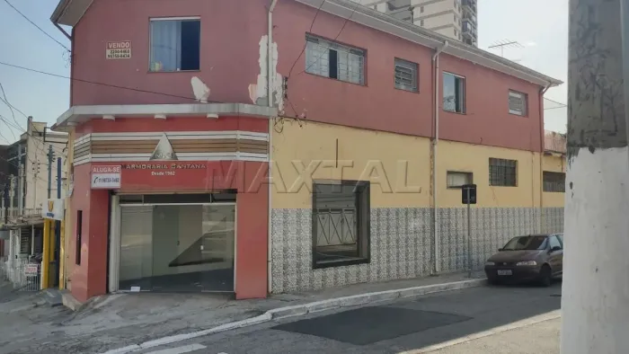 Loja Comercial à venda de 100m², com 2 banheiros, no bairro da Água Fria,
